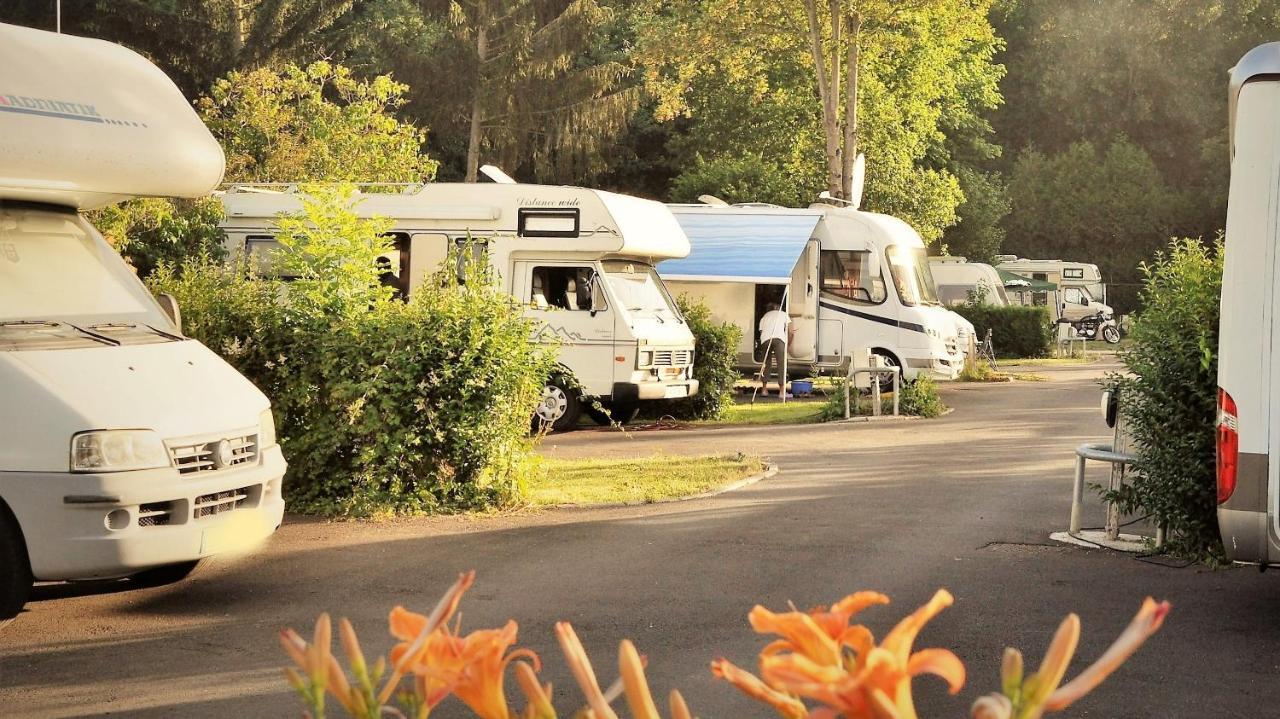 Camping Paris Beau Village Villiers-sur-Orge Esterno foto