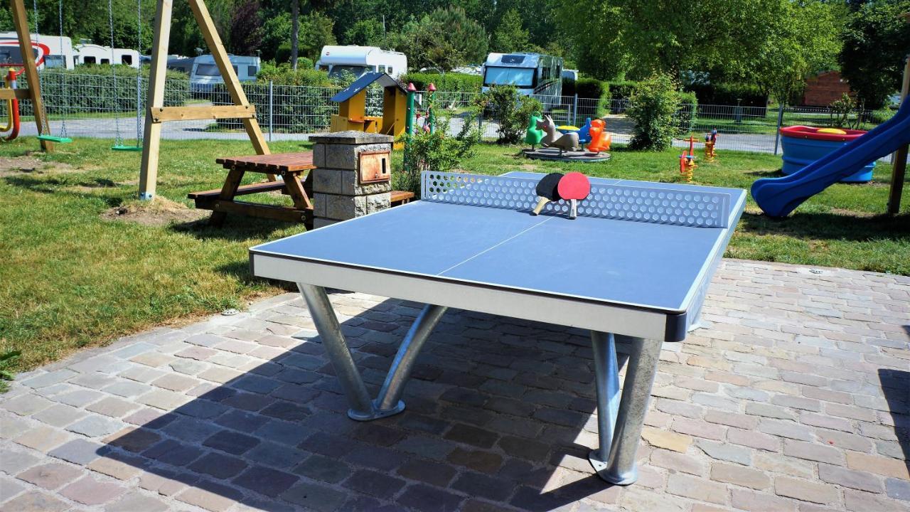Camping Paris Beau Village Villiers-sur-Orge Esterno foto